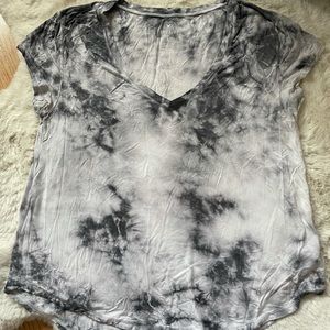 American Eagle “Favourite T” size Medium
